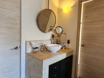 CASA EN VENTA EN EL CENTRO DE AVANDARO A UNOS CUANTOS PASOS DE LA ZONA COMERCIAL