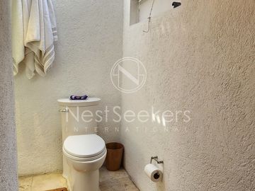 CASA EN VENTA EN EL CENTRO DE AVANDARO A UNOS CUANTOS PASOS DE LA ZONA COMERCIAL