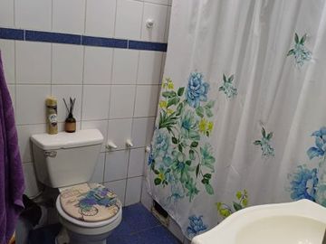 Vendo amplia casa en sector Villa Aldebarán, V. Alemana