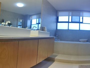 SE VENDE O SE RENTA (AMUEBLADO LA RENTA) ESPECTACULAR PENT HOUSE EN POLANCO (V)