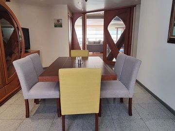 Se vende amplio departamento en Bosques de las Lomas (V)