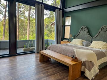 CASA MODERNA EN CONDOMINIO, BOSQUE VERDE
