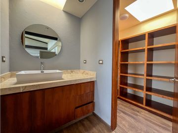 CASA MODERNA EN CONDOMINIO, BOSQUE VERDE
