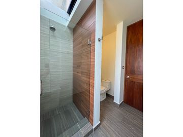 CASA MODERNA EN CONDOMINIO, BOSQUE VERDE