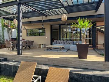 CASA MODERNA EN CONDOMINIO, BOSQUE VERDE
