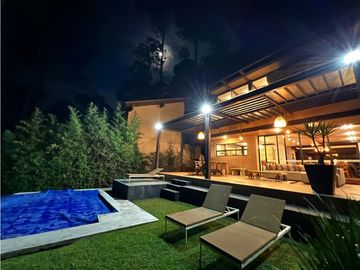 CASA MODERNA EN CONDOMINIO, BOSQUE VERDE