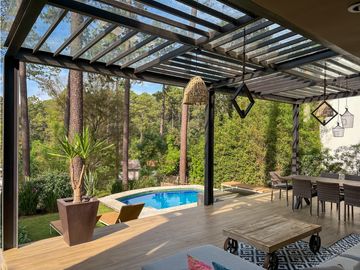 CASA MODERNA EN CONDOMINIO, BOSQUE VERDE