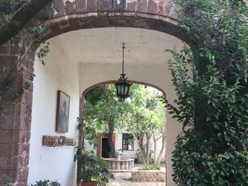 HERMOSA HACIENDA CON 9 RECÁMARAS