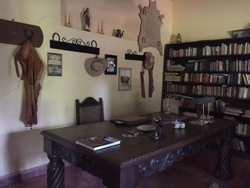 HERMOSA HACIENDA CON 9 RECÁMARAS