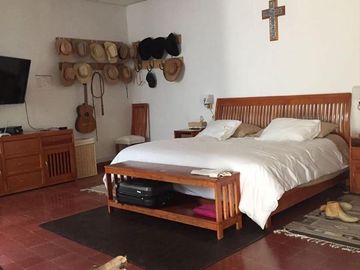 HERMOSA HACIENDA CON 9 RECÁMARAS