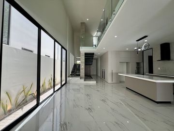 Casa en venta en privada residencial zona de Chablekal