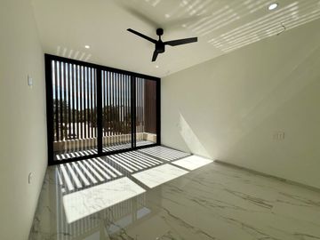 Casa en venta en privada residencial zona de Chablekal