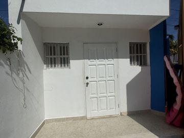 CASA EN VENTA EN SEGUNDA FILA DE LAS PLAYAS DE TELCHAC PUERTO