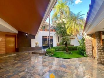 Venta Casa / Col Las Quintas / Culiacán
