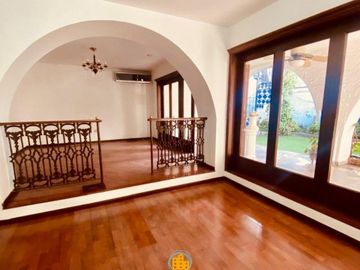 Venta Casa / Col Las Quintas / Culiacán