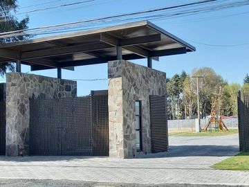 CASA EN VENTA CON 3 RECÁMARAS DENTRO DEL FRACCIONAMIENTO PUNTA LOMA