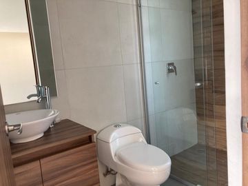 CASA EN VENTA CON 3 RECÁMARAS DENTRO DEL FRACCIONAMIENTO PUNTA LOMA