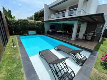 SE VENDE ESPECTACULAR CASA ESQUINERA  EN JAMUNDI