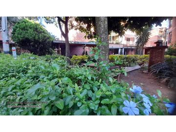 VENDO CASA FRENTE AL EXITO, CENTRO COMERCIAL PUERTA DEL NORTE NIQUIA