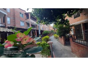 VENDO CASA FRENTE AL EXITO, CENTRO COMERCIAL PUERTA DEL NORTE NIQUIA