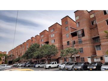 VENDO CASA FRENTE AL EXITO, CENTRO COMERCIAL PUERTA DEL NORTE NIQUIA