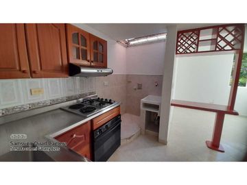 VENDO CASA FRENTE AL EXITO, CENTRO COMERCIAL PUERTA DEL NORTE NIQUIA