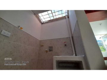 VENDO CASA FRENTE AL EXITO, CENTRO COMERCIAL PUERTA DEL NORTE NIQUIA