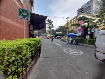 VENDO CASA FRENTE AL EXITO, CENTRO COMERCIAL PUERTA DEL NORTE NIQUIA
