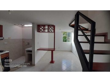 VENDO CASA FRENTE AL EXITO, CENTRO COMERCIAL PUERTA DEL NORTE NIQUIA