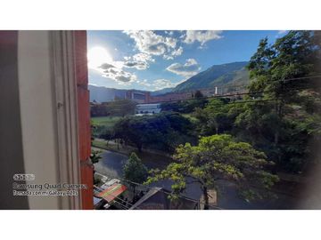VENDO CASA FRENTE AL EXITO, CENTRO COMERCIAL PUERTA DEL NORTE NIQUIA