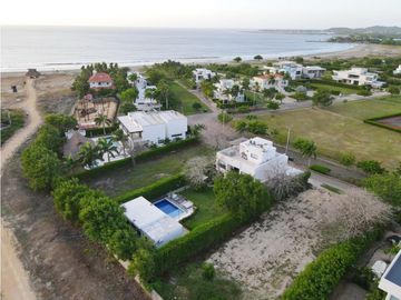CASA DE PLAYA de LUJO en ZONA NORTE en Condominio Palma Real Cartagena
