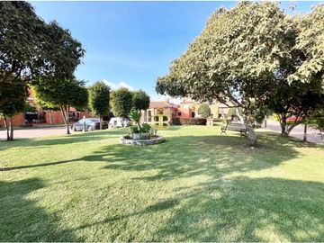 SE VENDE ESPECTACULAR CASA EN CHIA