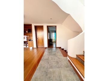 SE VENDE ESPECTACULAR CASA EN CHIA