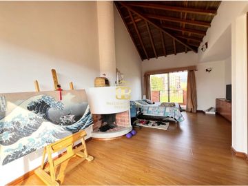 SE VENDE ESPECTACULAR CASA EN CHIA