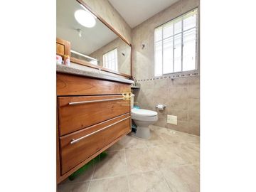 SE VENDE ESPECTACULAR CASA EN CHIA