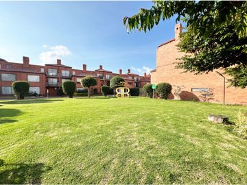 SE VENDE ESPECTACULAR CASA EN CHIA