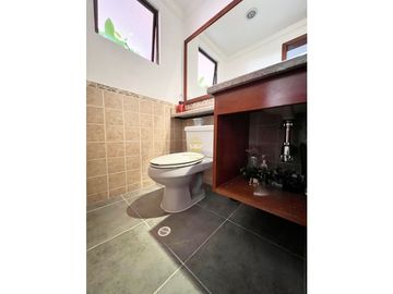 SE VENDE ESPECTACULAR CASA EN CHIA