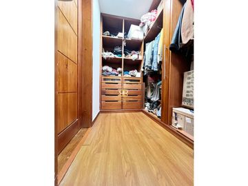 SE VENDE ESPECTACULAR CASA EN CHIA