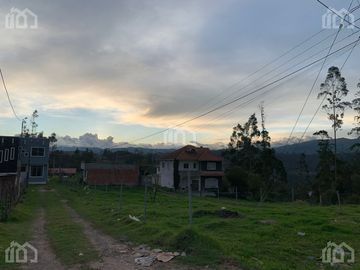 CASA EN VENTA SECTOR TURI