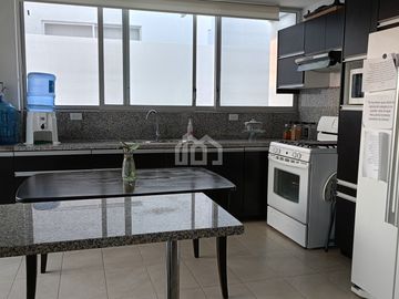 CASA DE VENTA EN MANTA BEACH ZONA SUR