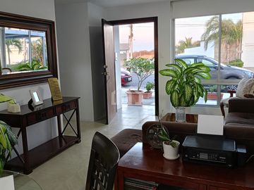 CASA DE VENTA EN MANTA BEACH ZONA SUR