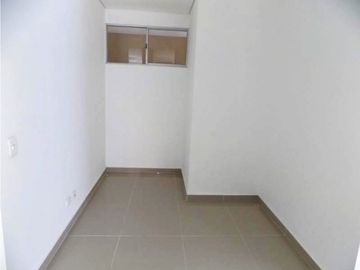 SE VENDE APARTAMENTO AMPLIO EN PORTAL DE GENOVES