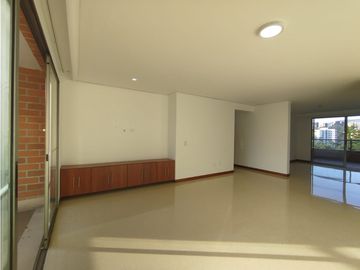 Arriendo Hermoso Apartamento en Poblado San lucas