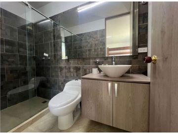 SE VENDE FINCA EN EL LAGO CALIMA AR
