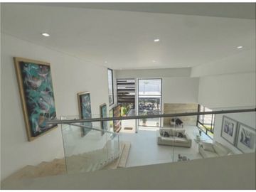 SE VENDE FINCA EN EL LAGO CALIMA AR
