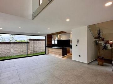 Casa en  venta en Parque Milan, Lomas de Angelopolis