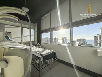 VENTA DERECHO LLAVES CENTRO ESTETICA Y MEDICO 15 NORTE