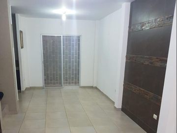Casa en Venta en Mucho lote 1  SolG
