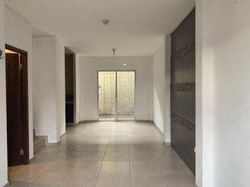 Casa en Venta en Mucho lote 1  SolG