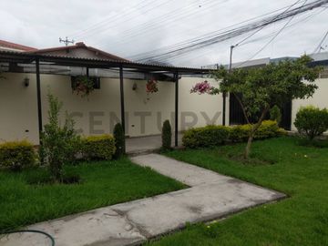 Casa independiente en Venta de 441 M2 sector San Antonio